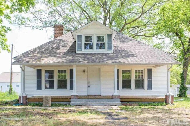 Building Photo - 5837 Family Farm Rd