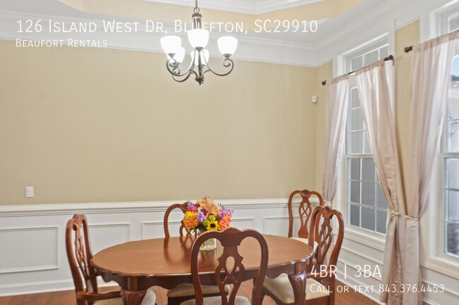 Foto del edificio - 126 Island West Dr.