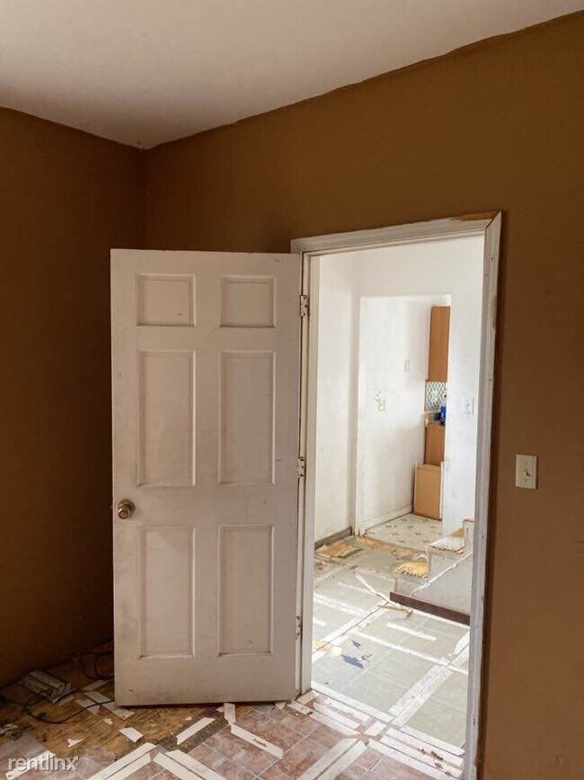 Foto del edificio - 3 br, 2 bath House - 1018 East Virginia Av...