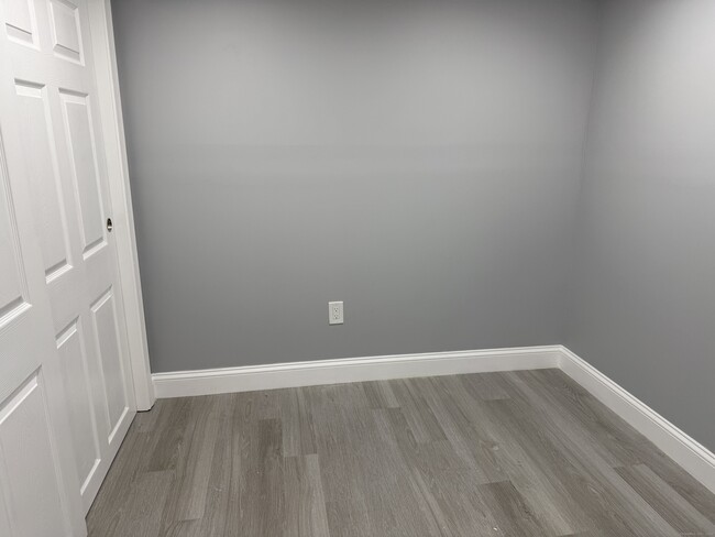 Foto del edificio - 465 James Farm Rd