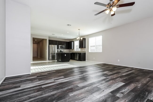 Building Photo - 24746 W Hidalgo Dr