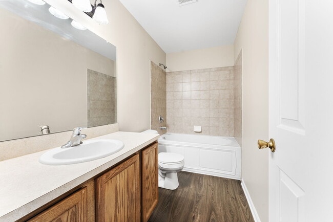 Building Photo - 206 Taddeo Dr