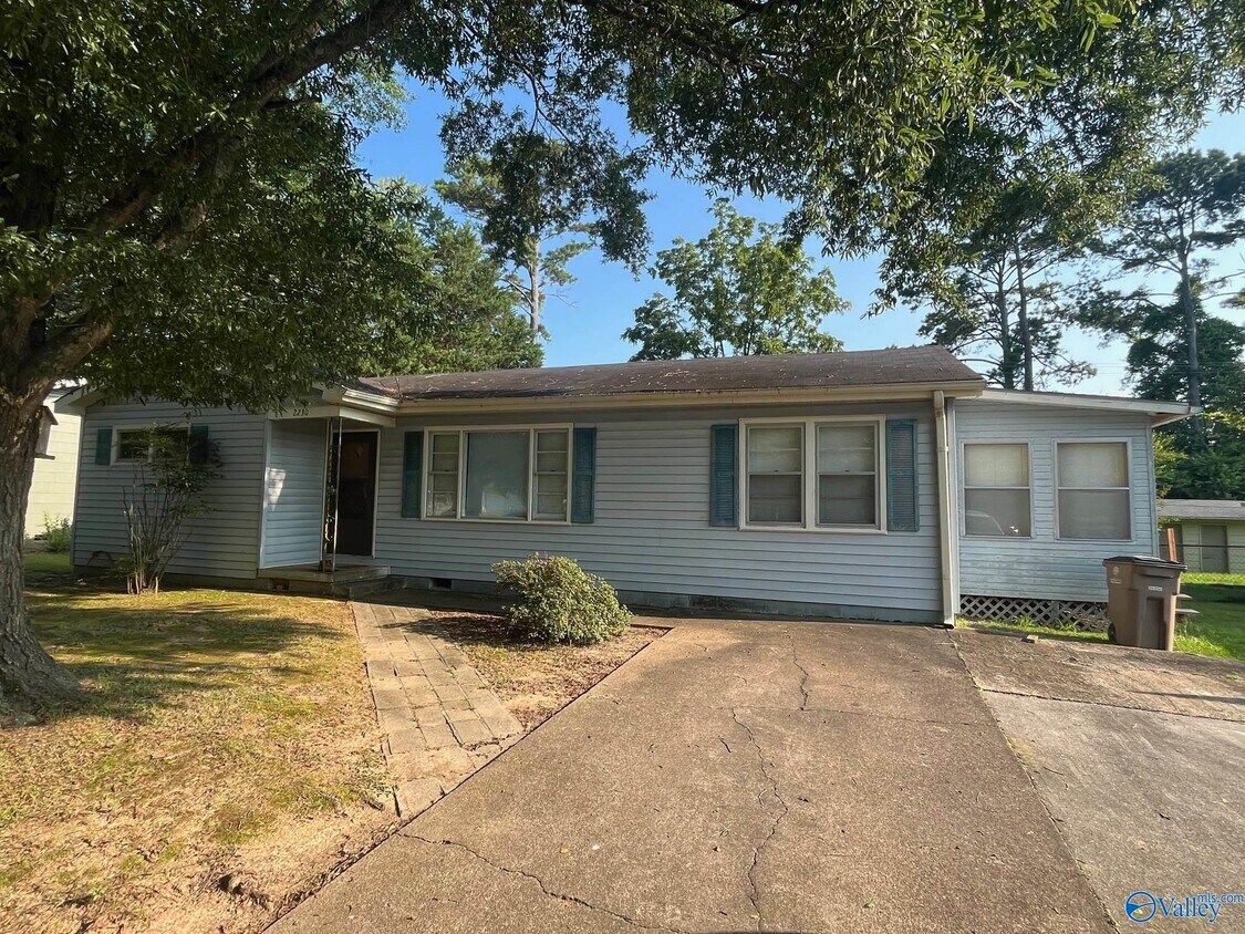 Foto principal - 2230 11th St SE
