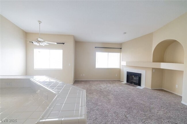 Building Photo - 900 Heavenly Hill Ct