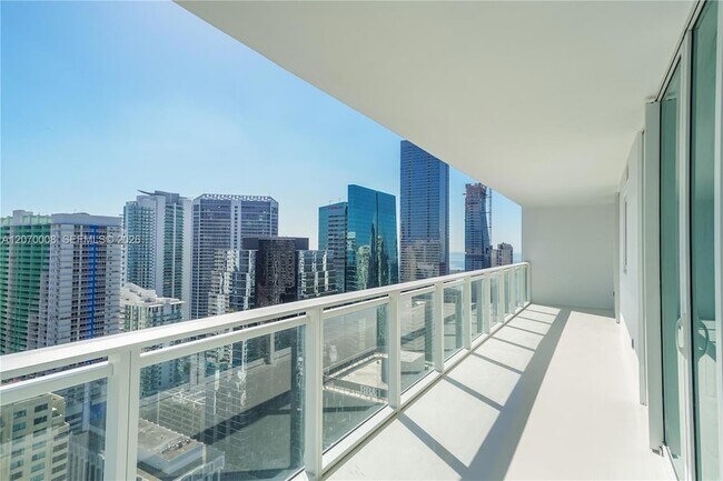Building Photo - 1080 Brickell Ave