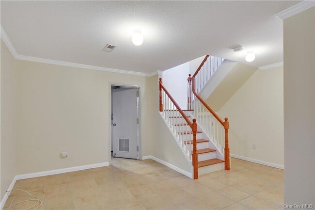 Building Photo - 5 Crosby Pl