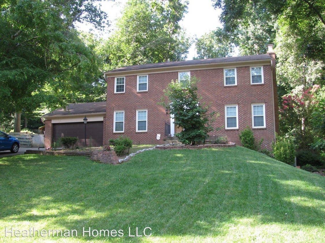 4 br, 3.5 bath House 4715 Hopkins Drive House Rental in Dumfries