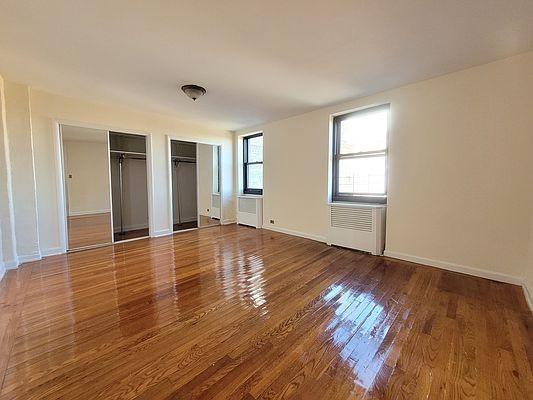 Foto del edificio - 2 bedroom in Bronx NY 10463