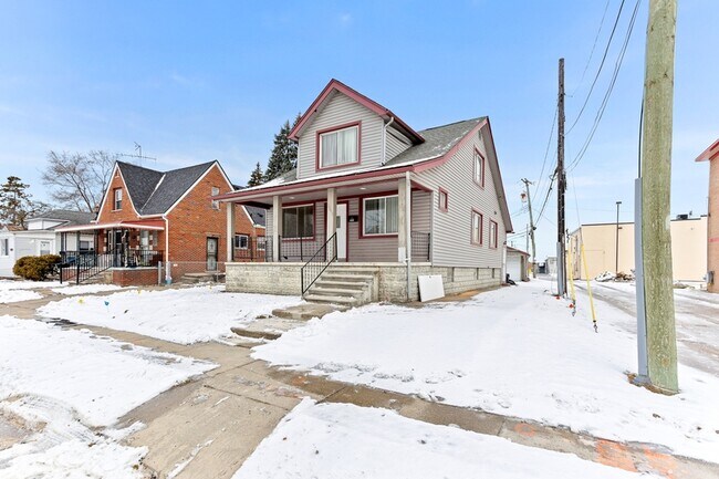 Foto del edificio - 7645 Fisher Ave