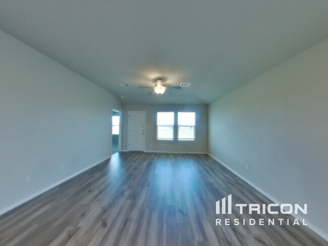 Foto del edificio - 5120 Saddle Clb Dr