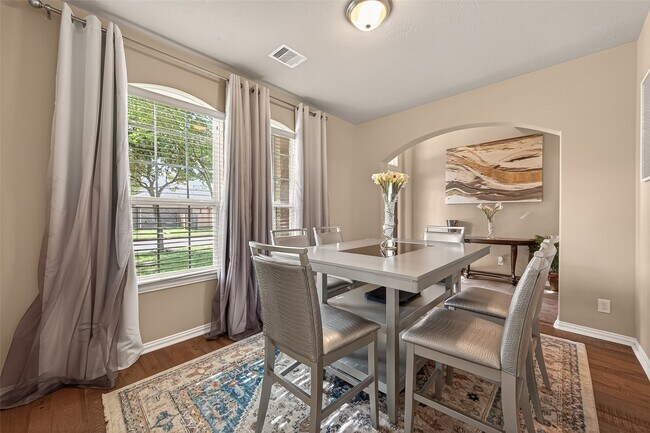 Foto del edificio - 4502 Mallory Creek Dr