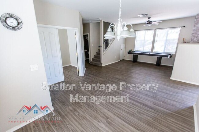 Foto del edificio - 2185 N Mosley Dr