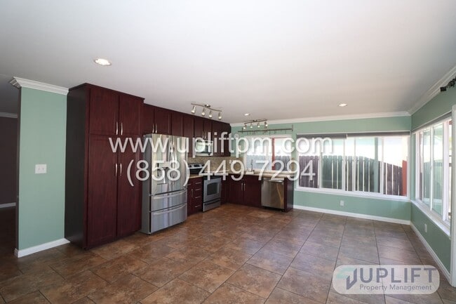 Foto del edificio - 3 bed 2 bath House With Solar And Communit...