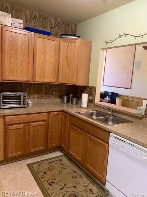 Foto del edificio - 18104 Addington Dr