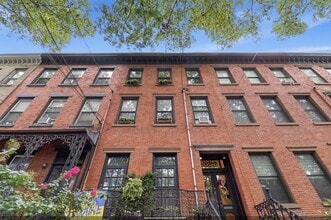 Building Photo - 638 Jersey Ave