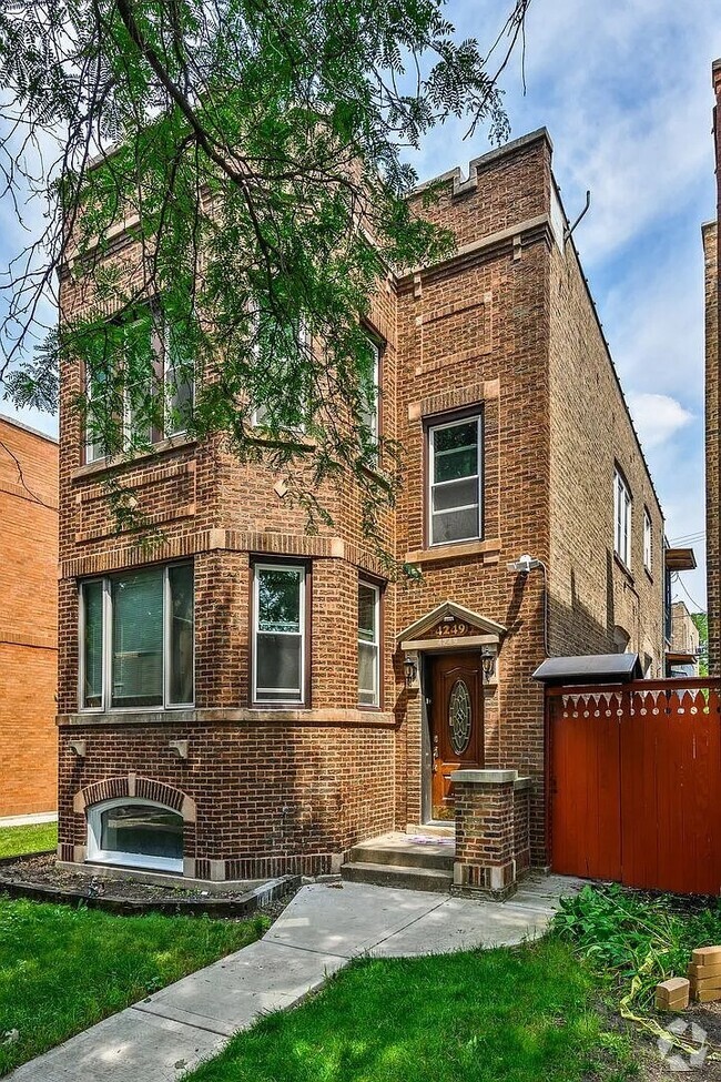 Building Photo - 4249 N Francisco Ave