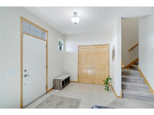 Building Photo - 12370 Lakeview Dr N