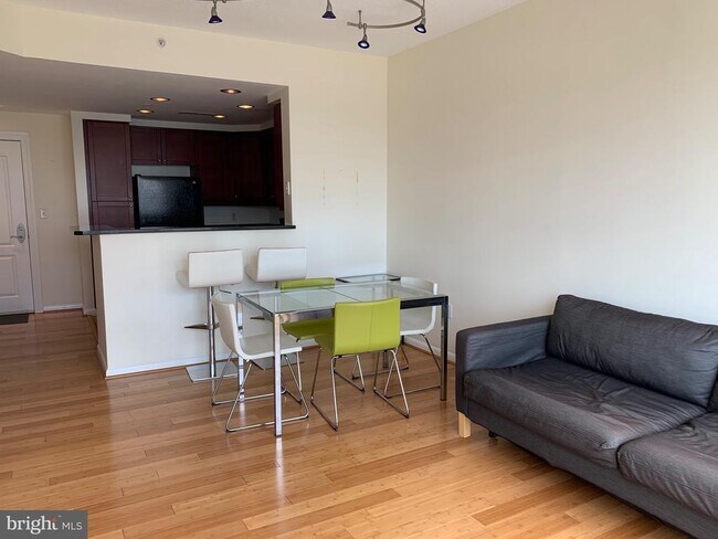 Foto del edificio - 1111 11th St NW