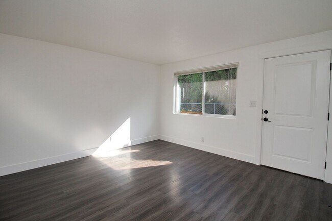 Building Photo - watta01