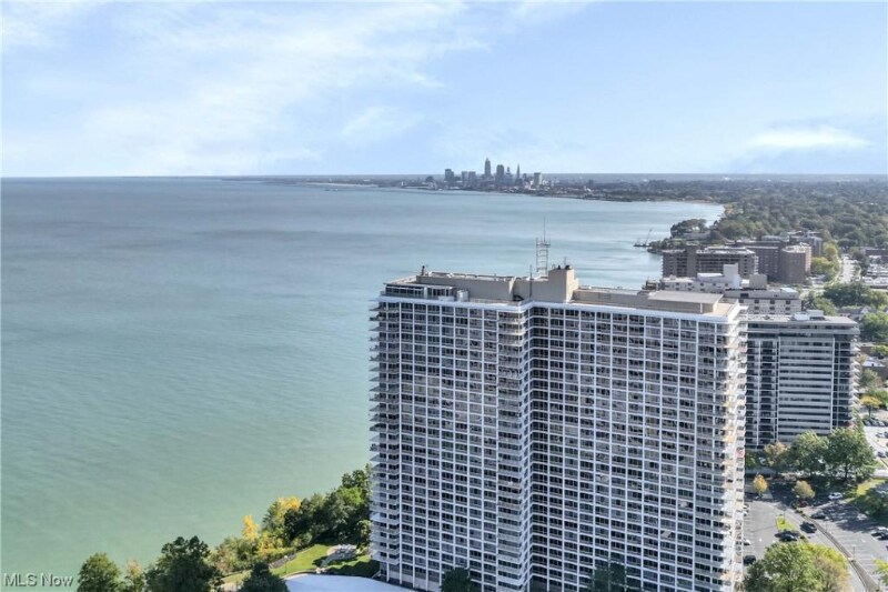 12700 Lake Ave Unit 2208, Lakewood, OH 44107 Apartment for Rent in