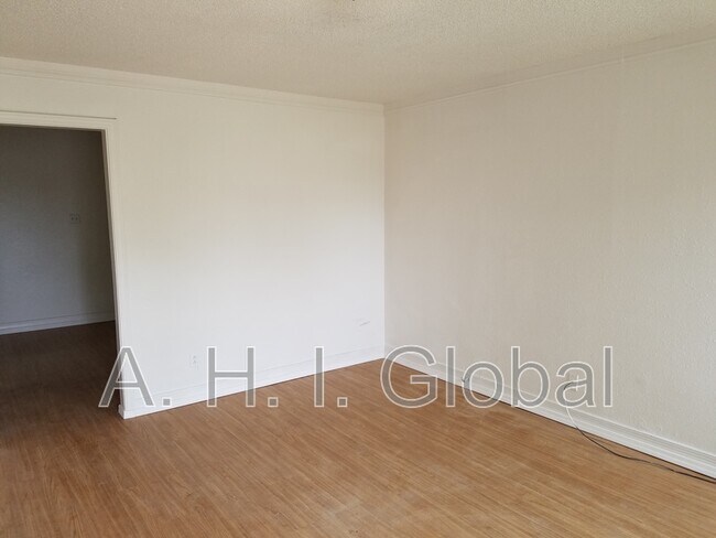 Foto del edificio - 4201 S Bowie St