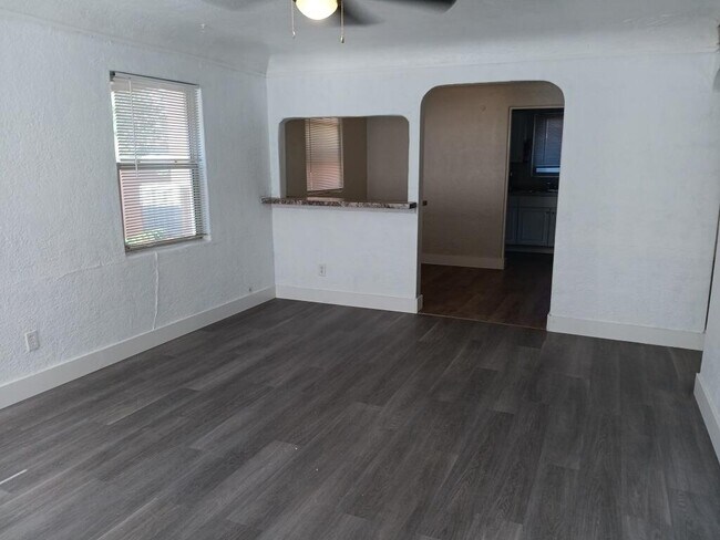 Foto del edificio - 4449 3rd St NW
