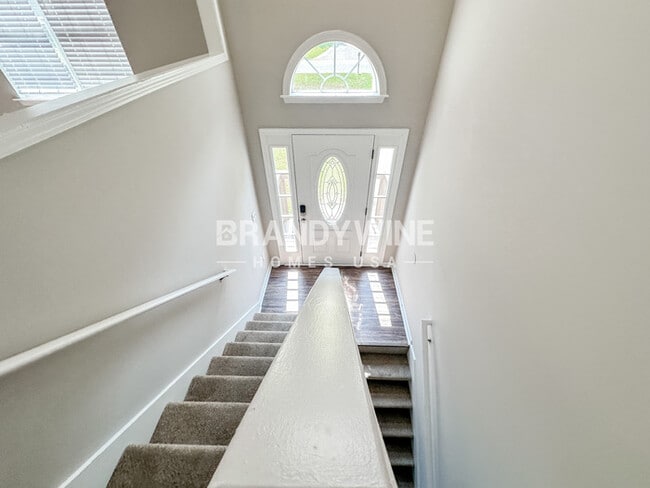 Building Photo - 152 Edward Dr