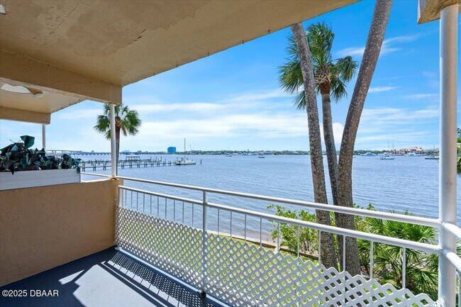 Building Photo - 411 N Halifax Ave