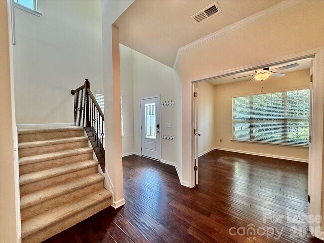 Building Photo - 4019 Oakmere Rd