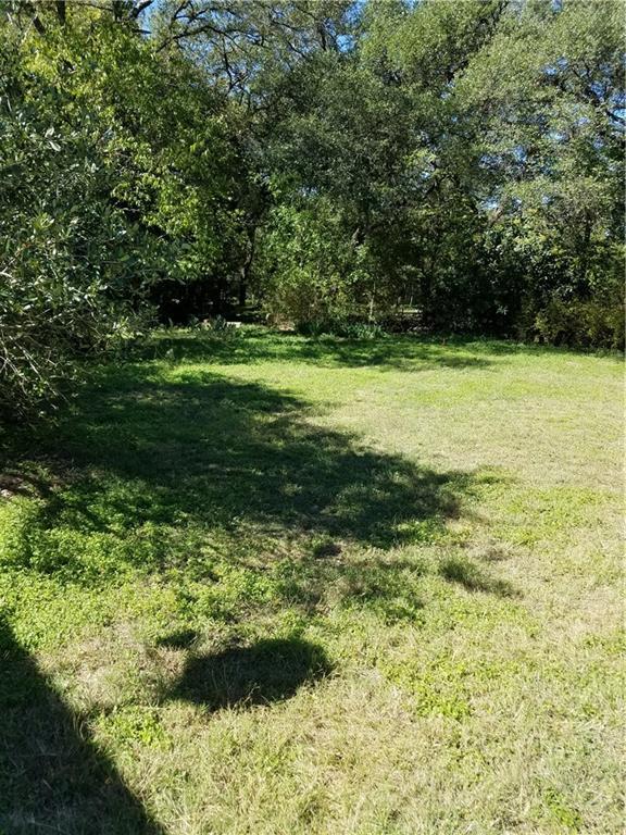 Foto del edificio - 5904 Burlington Ct