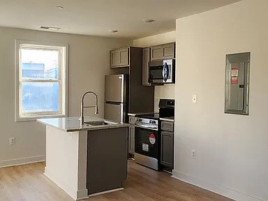 Foto del edificio - 2016 Rosedale St NE
