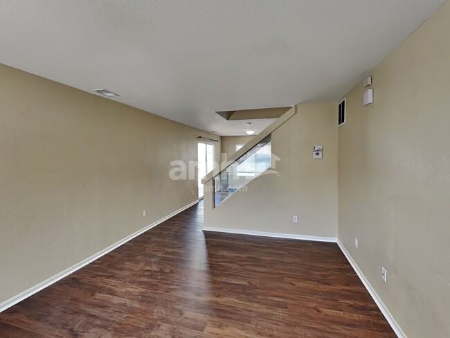 Foto del edificio - 21547 E 55th Pl