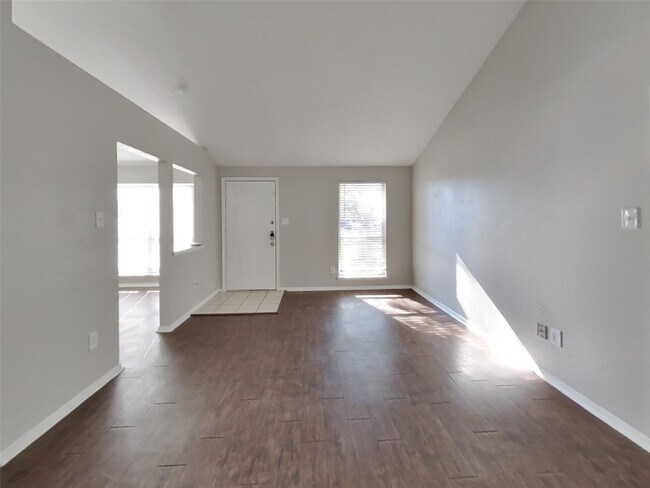 Foto del edificio - 24022 4 Sixes Ln