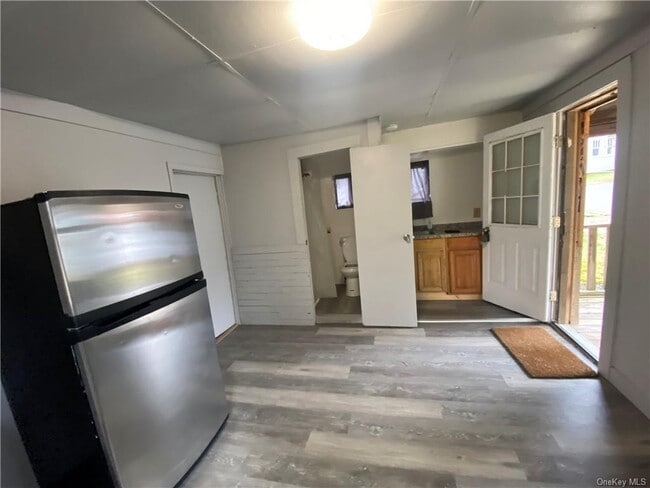 Building Photo - 268 Cold Spring Rd