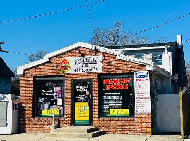 Building Photo - 909 Fuae Ave