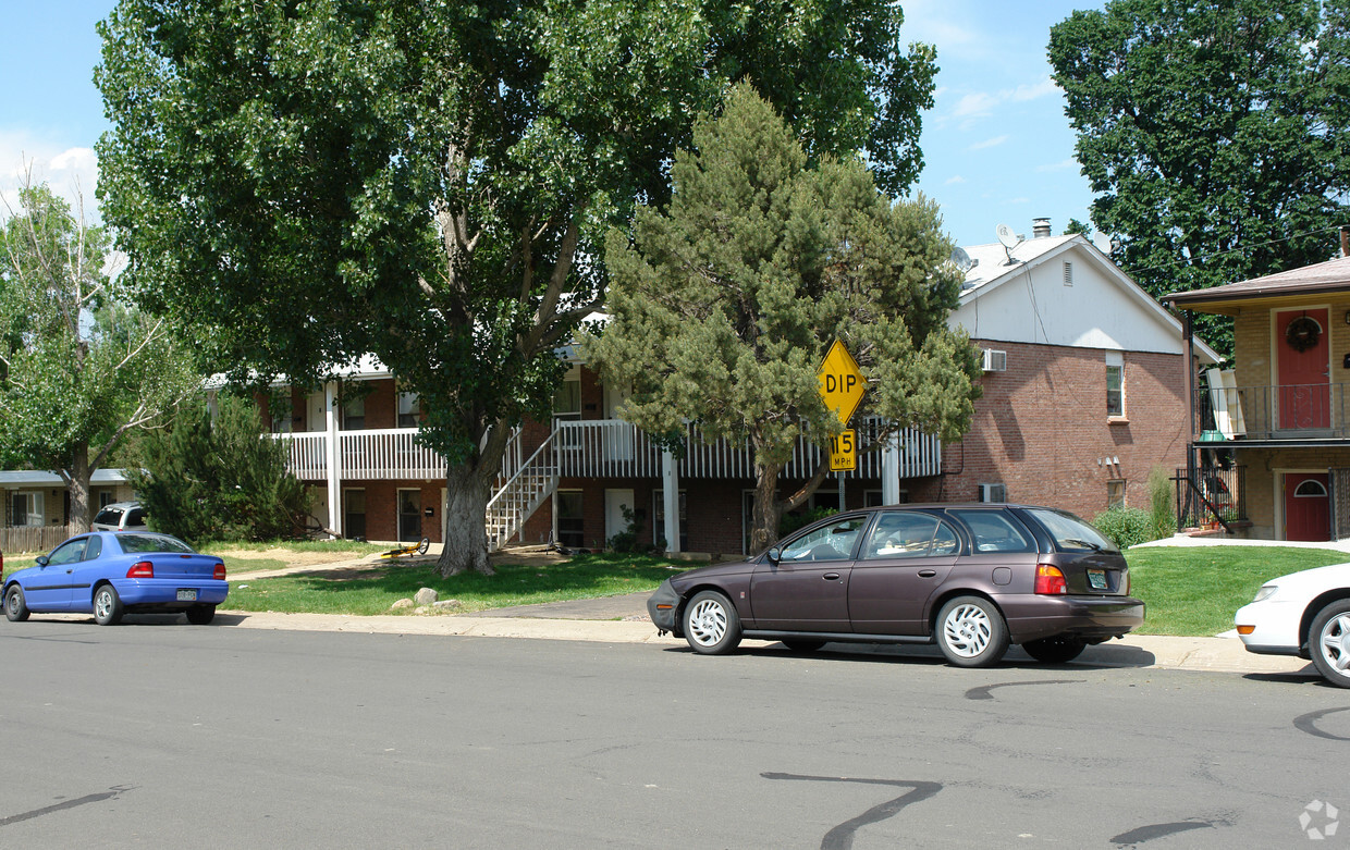 Foto del edificio - Laurel Street Apartments