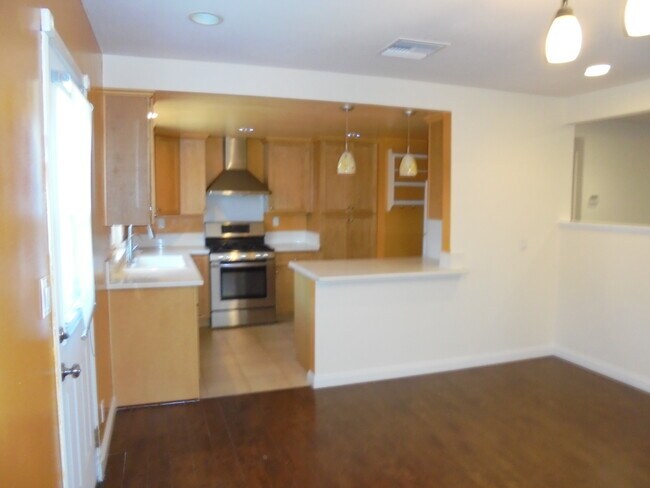 Building Photo - 6560 Temple City Blvd