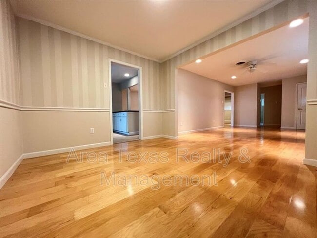 Building Photo - 4834 Sanford Rd
