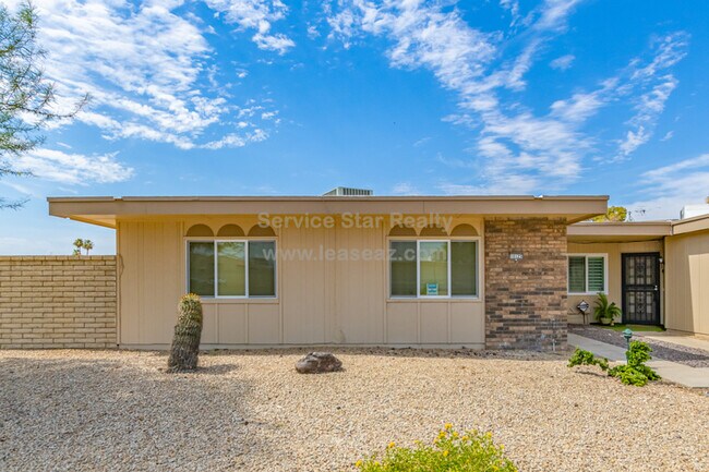 Building Photo - 10125 W Campana Dr