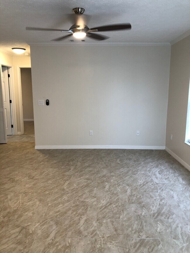 Foto del edificio - 1292 SW Bellevue Ave