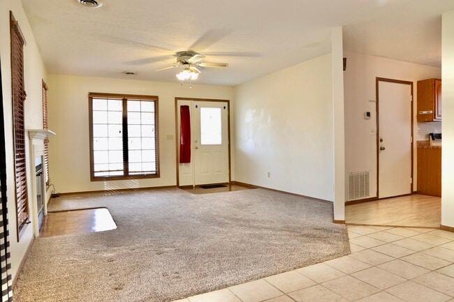 Building Photo - 1204 Devonshire Ln