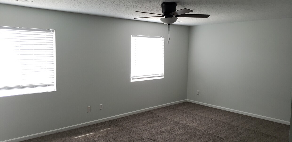 Primary Photo - 5005 Emberly Dr