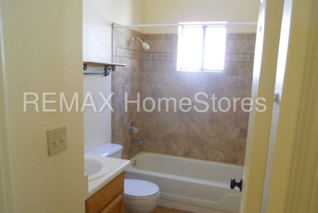 Building Photo - 3349 Swan Dr