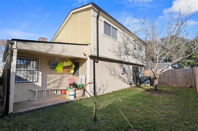 Foto del edificio - 4123 Yupon Ridge Dr