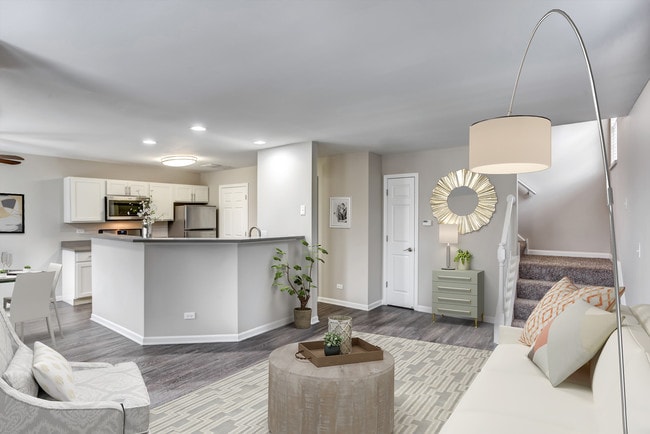 Building Photo - Lakeview Townhomes at Fox Valley