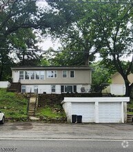 Building Photo - 142 Mt Arlington Blvd