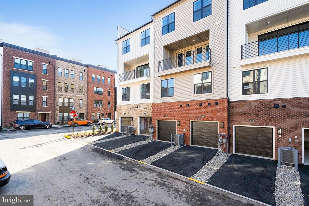 7454 Backett Wood Ter, McLean, VA 22102 Townhome Rentals in McLean VA