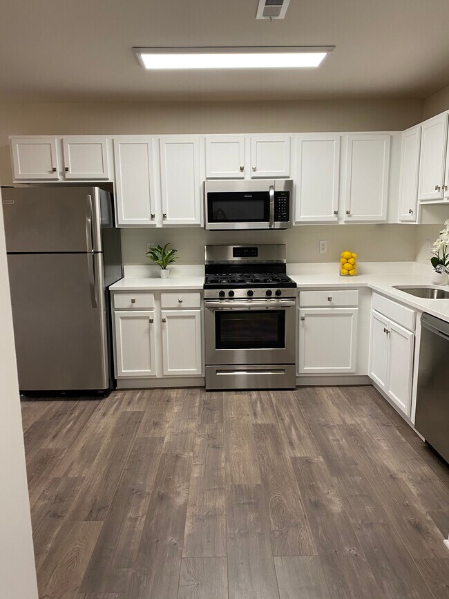 Kitchen - 53 Division Ave