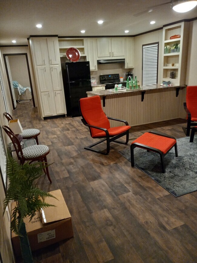 Foto del edificio - 347 Holton Ln