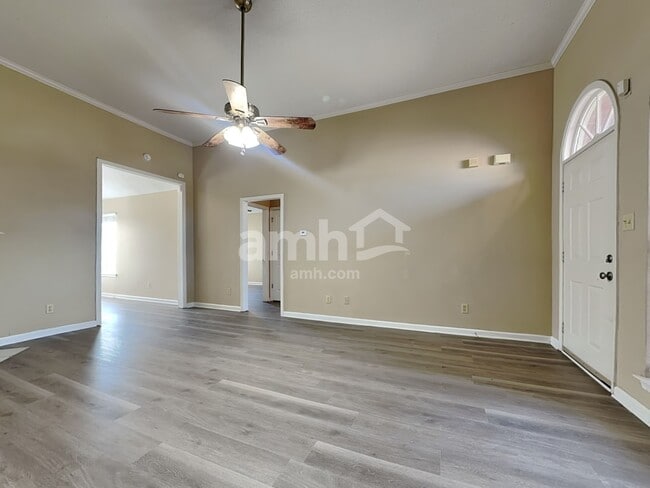 Building Photo - 1326 Siskin Dr